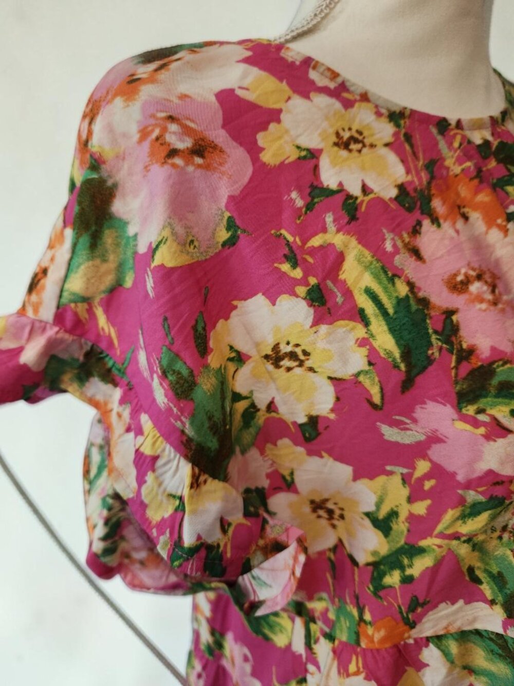 🌸 Emily Wonder Floral Blouse Size Large NWT Pink Ruffle Sleeve 🌸 - Picture 5 of 10